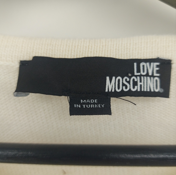 Love Moschino Cream Knit Crewneck Sweater Size Meium - Picture 4 of 7